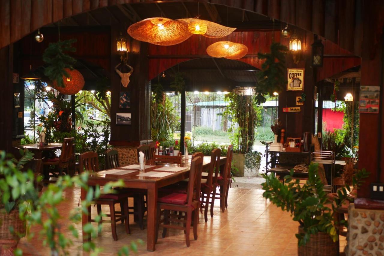 Big Elk Steak House - Homestay Trat Buitenkant foto