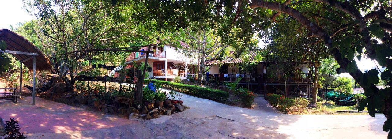 Big Elk Steak House - Homestay Trat Buitenkant foto